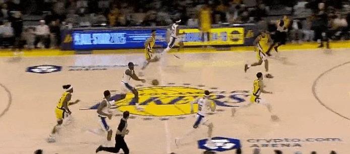 开云中国-詹姆斯重返赛场，比赛局势复杂首场状态出色，利物浦观众沸腾！上演精彩一战的简单介绍-开云中国